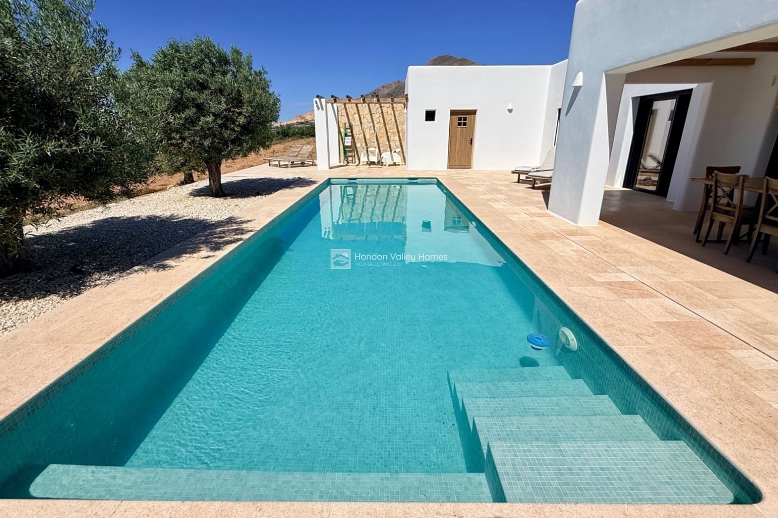 3 soveværelse Villa til salg i Barbarroja med swimmingpool garage - € 499.950 (Ref: 9828025)