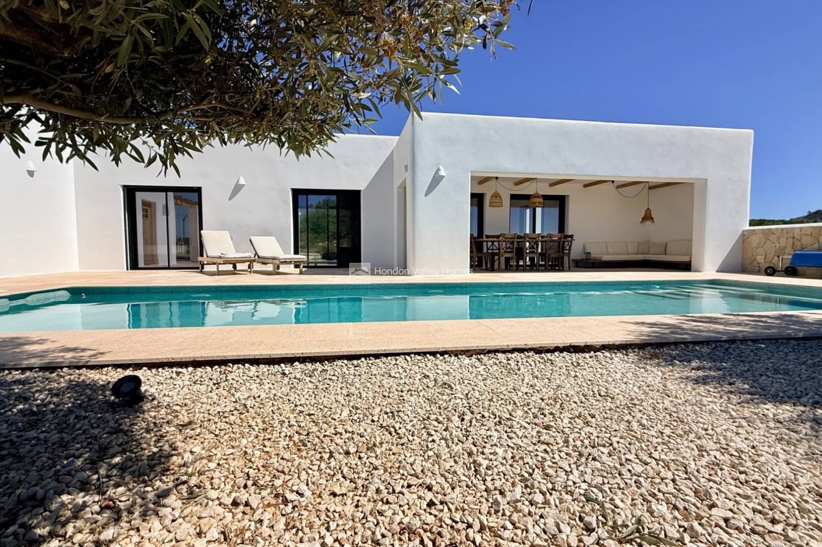 3 soveværelse Villa til salg i Barbarroja med swimmingpool garage - € 499.950 (Ref: 9828025)