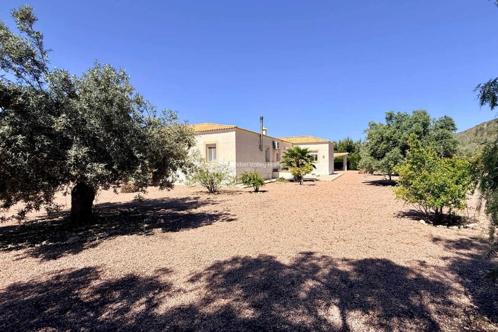 4 Zimmer Villa zu verkaufen in La Romana mit Pool Garage - 495.000 € (Ref: 9860999)
