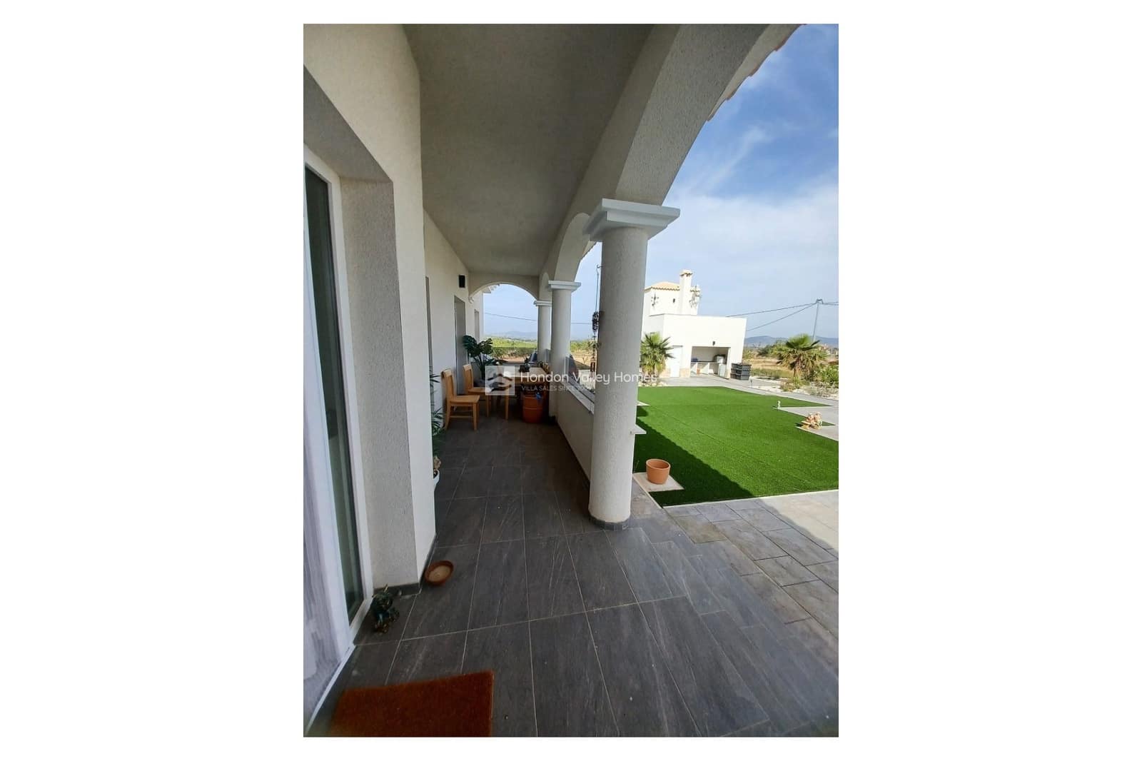 6 bedroom Villa for sale in Pinoso with pool garage - € 649,995 (Ref: 9869661)