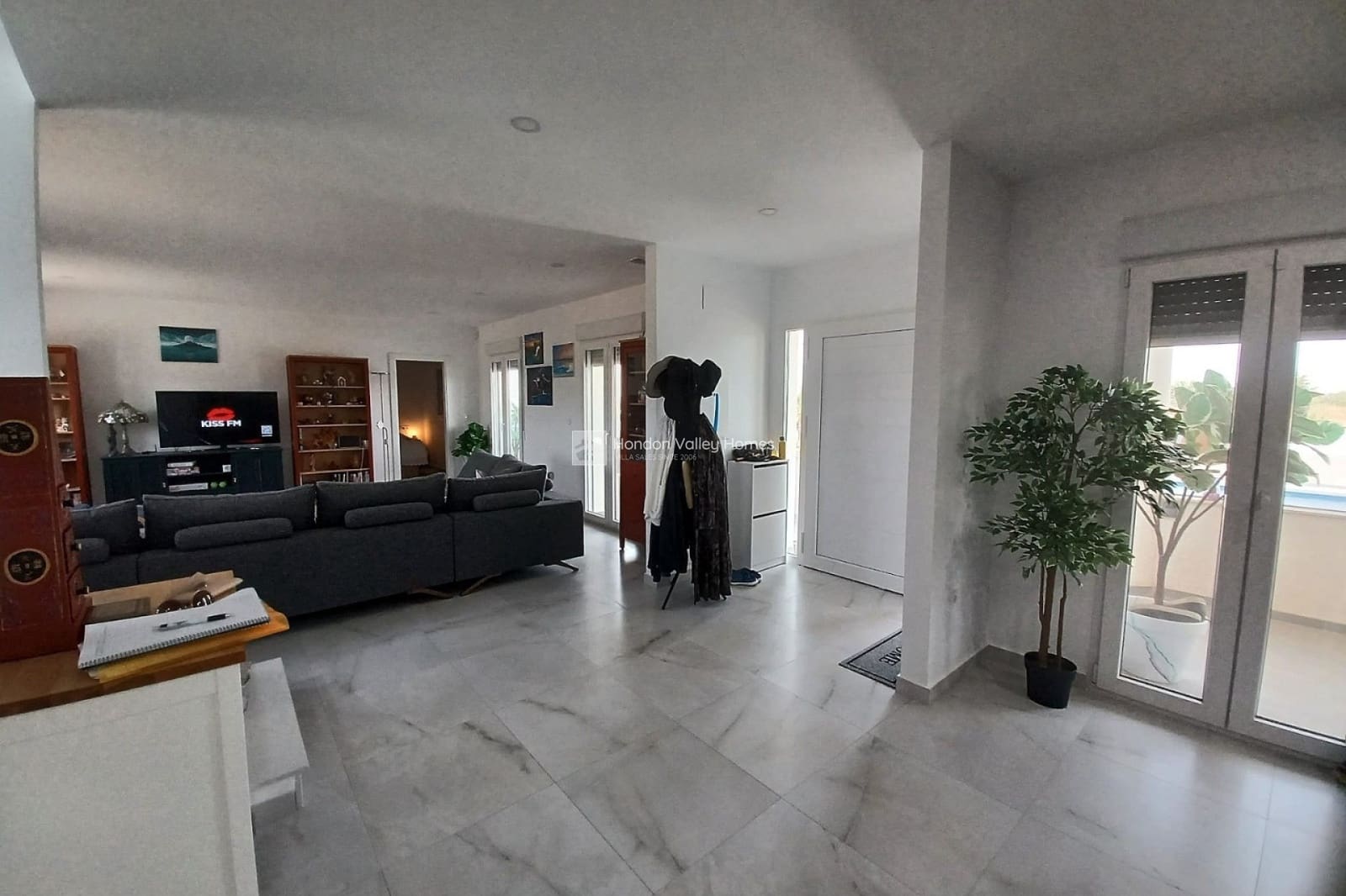 6 bedroom Villa for sale in Pinoso with pool garage - € 649,995 (Ref: 9869661)