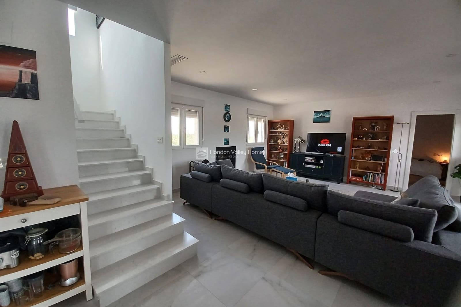 6 bedroom Villa for sale in Pinoso with pool garage - € 649,995 (Ref: 9869661)