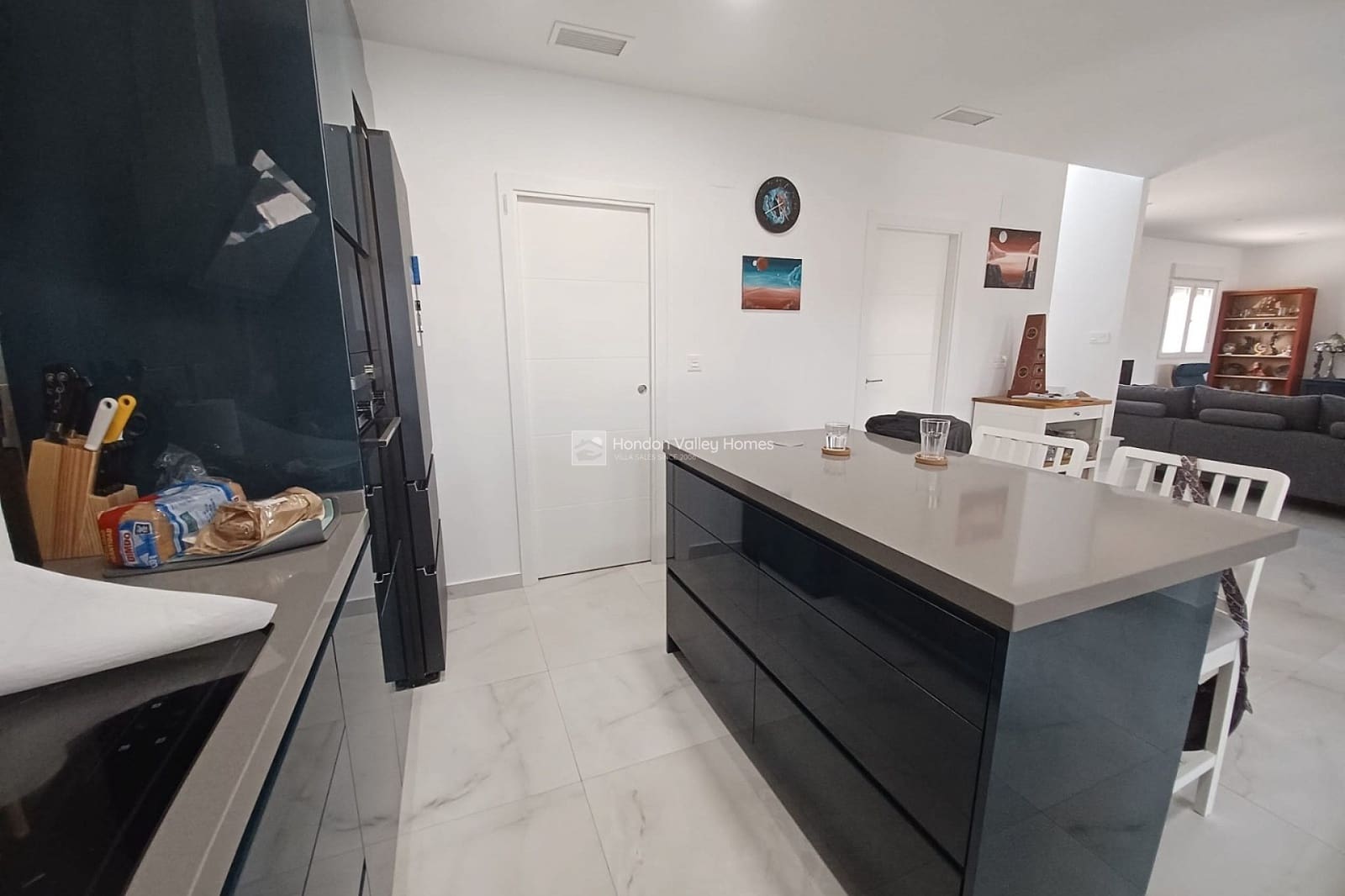 6 bedroom Villa for sale in Pinoso with pool garage - € 649,995 (Ref: 9869661)