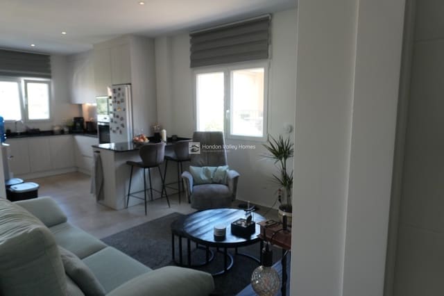 2 chambre Villa/Maison à vendre à La Romana avec piscine - 246 000 € (Ref: 9869662)