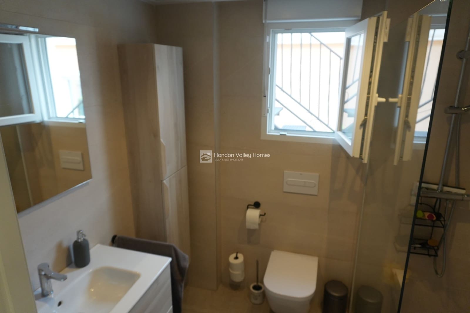 2 chambre Villa/Maison à vendre à La Romana avec piscine - 246 000 € (Ref: 9869662)