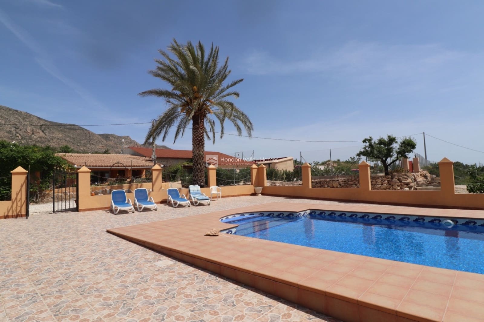 5 soveværelse Finca/Landehus til salg i Hondon de las Nieves med swimmingpool garage - € 399.950 (Ref: 9890962)