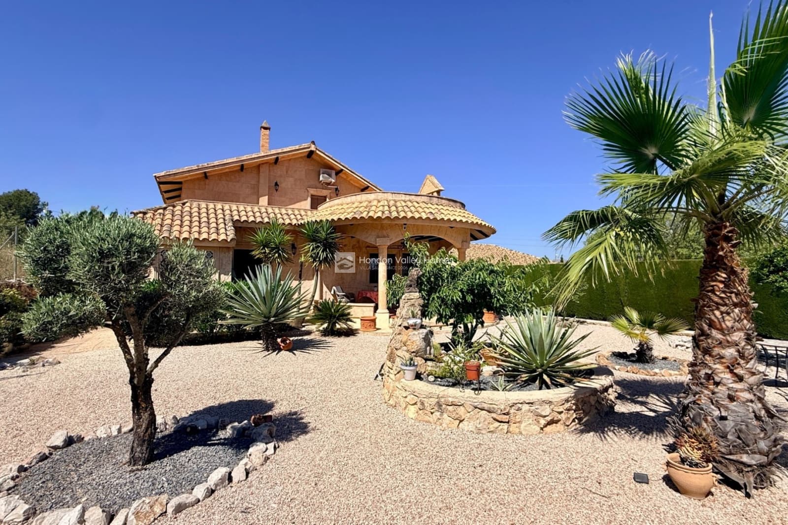 4 soveværelse Villa til salg i Hondon de los Frailes med swimmingpool - € 374.950 (Ref: 9906627)
