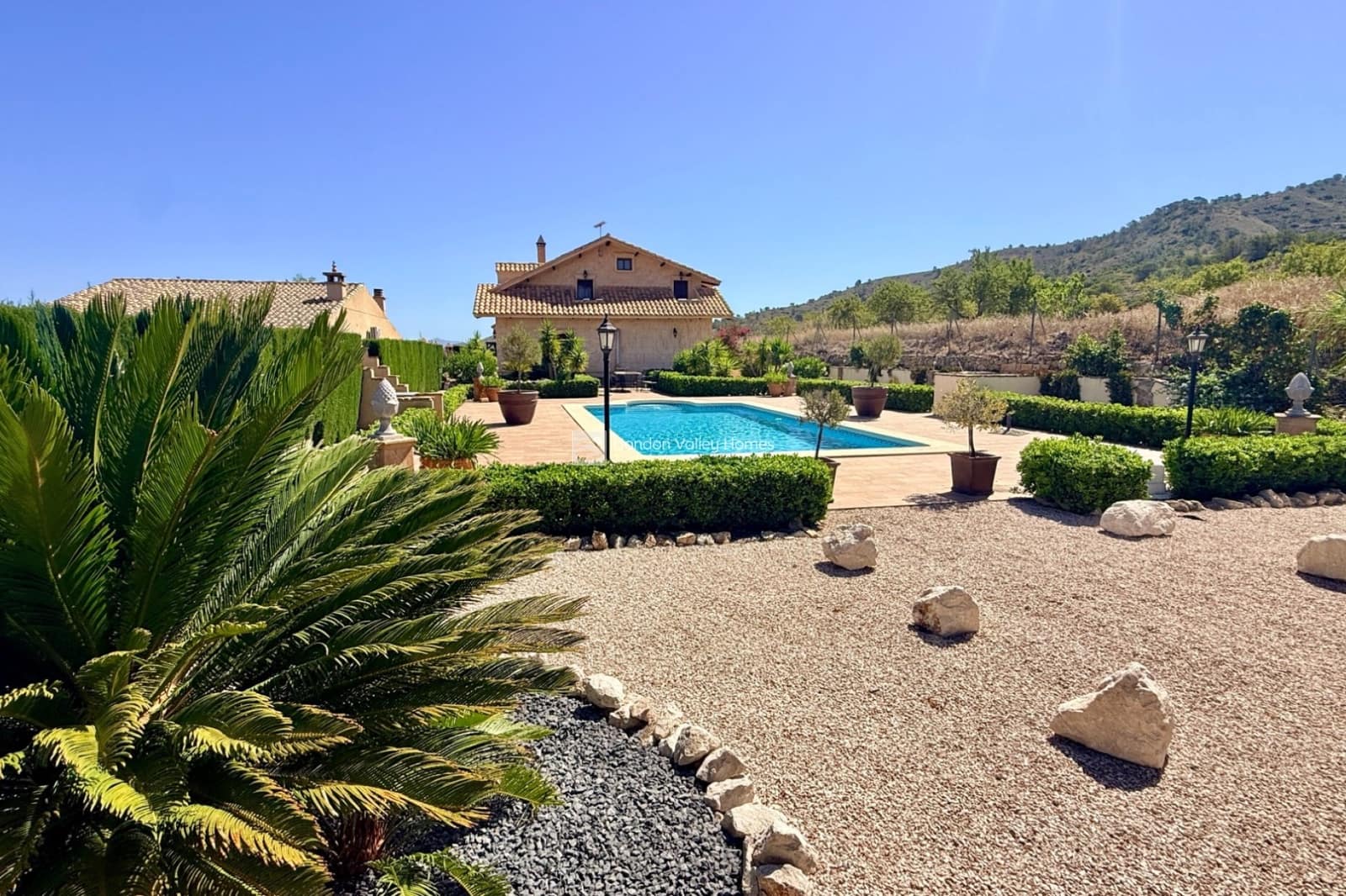 4 soveværelse Villa til salg i Hondon de los Frailes med swimmingpool - € 374.950 (Ref: 9906627)