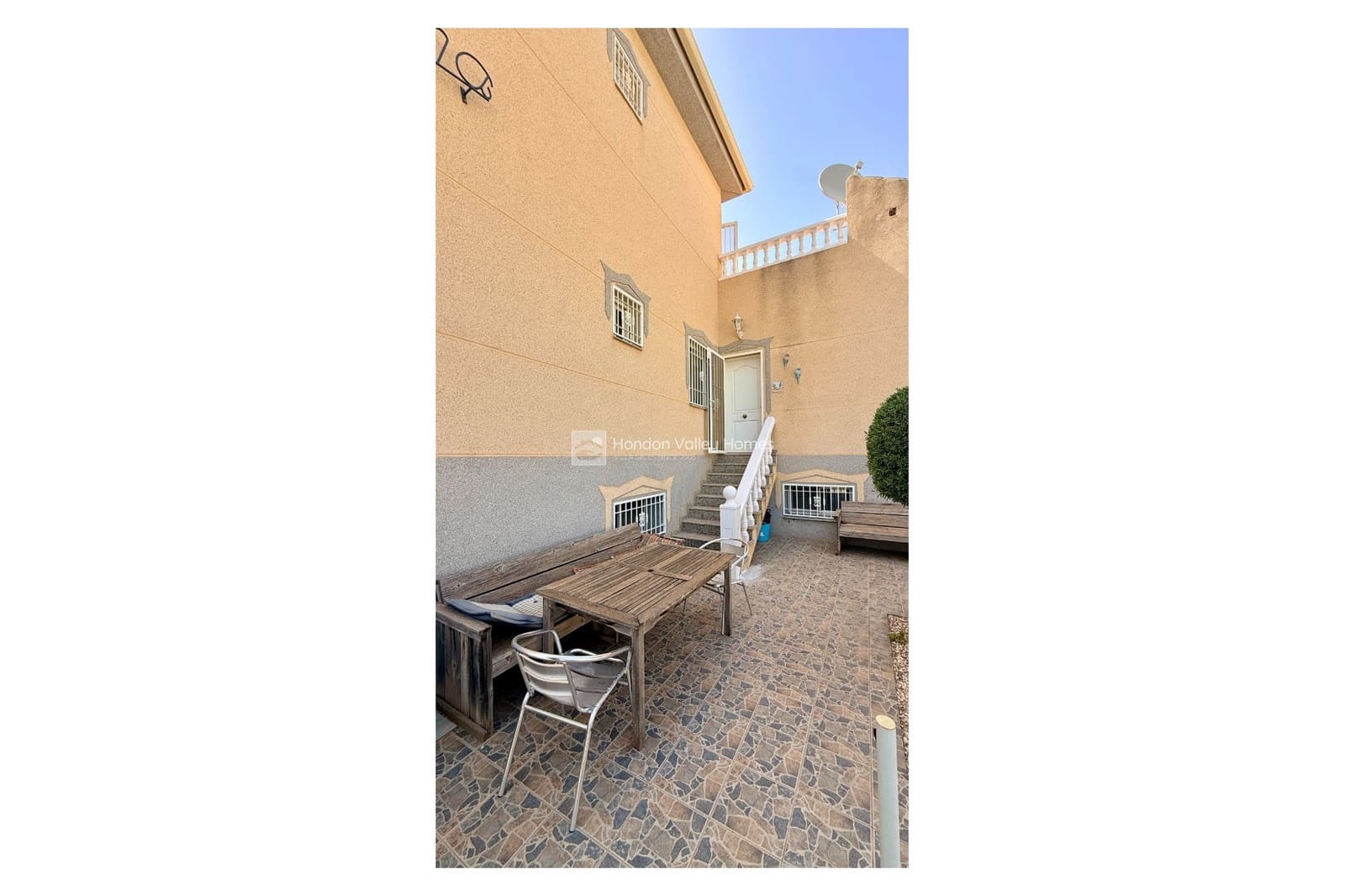 7 quarto Moradia para venda em Hondon de las Nieves com piscina garagem - 399 950 € (Ref: 9916373)