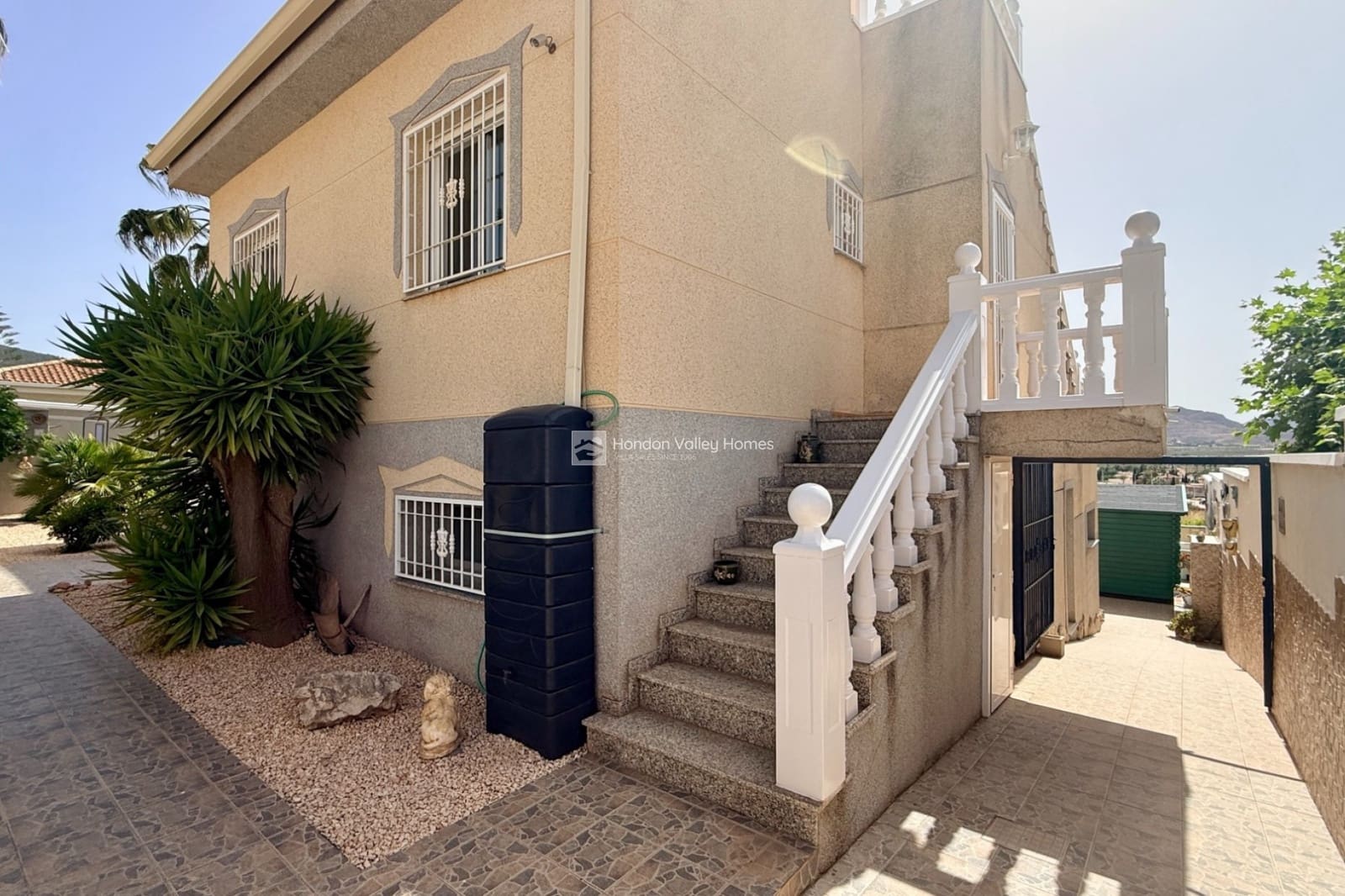 7 quarto Moradia para venda em Hondon de las Nieves com piscina garagem - 399 950 € (Ref: 9916373)