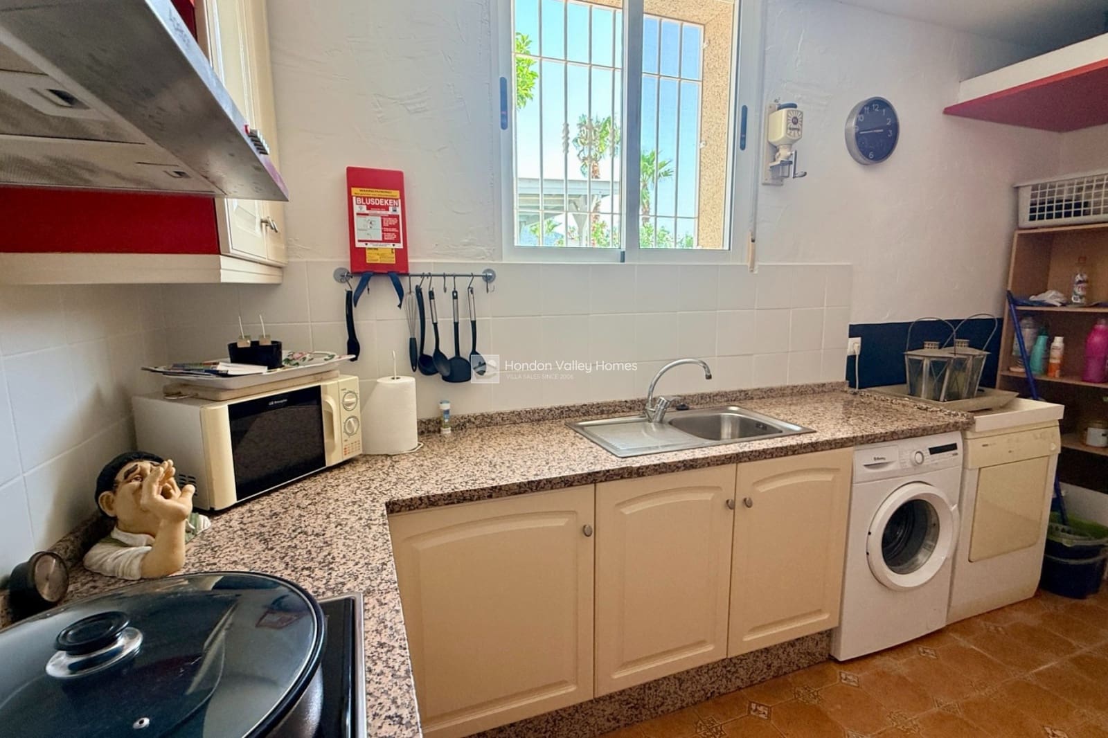 7 quarto Moradia para venda em Hondon de las Nieves com piscina garagem - 399 950 € (Ref: 9916373)