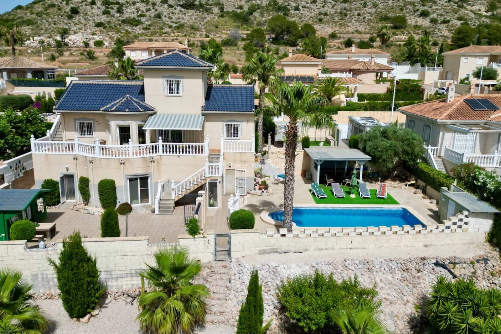7 quarto Moradia para venda em Hondon de las Nieves com piscina garagem - 399 950 € (Ref: 9916373)