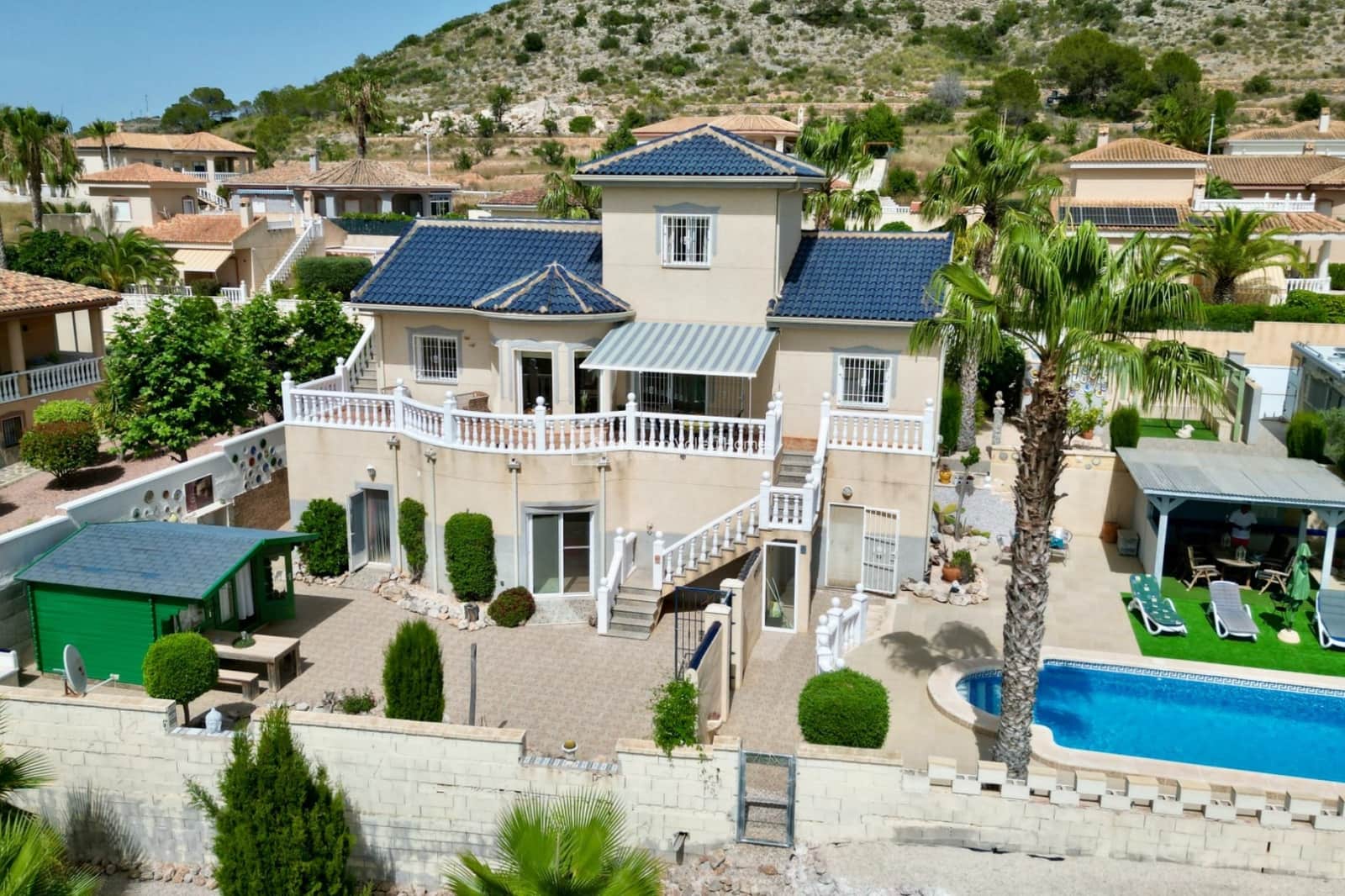 7 quarto Moradia para venda em Hondon de las Nieves com piscina garagem - 399 950 € (Ref: 9916373)