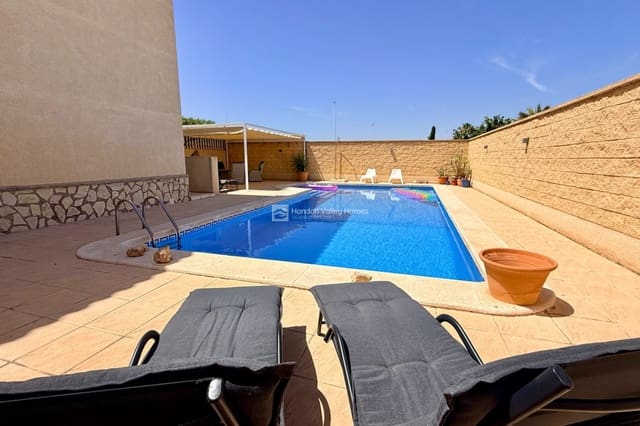 Chalet de 6 habitaciones en Hondón de las Nieves en venta con piscina - 389.950 € (Ref: 9923090)