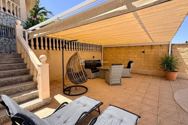 Chalet de 6 habitaciones en Hondón de las Nieves en venta con piscina - 389.950 € (Ref: 9923090)