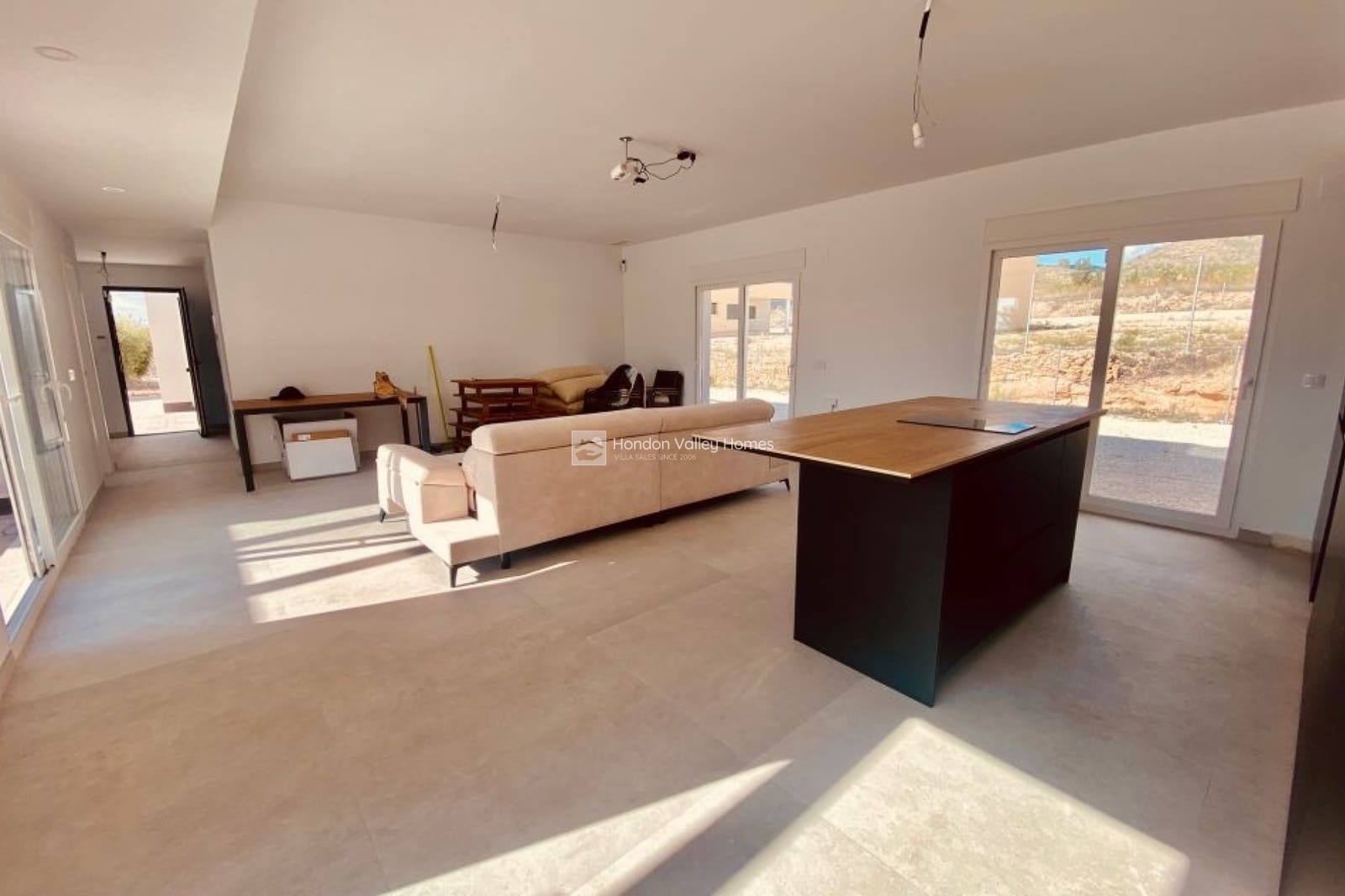 3 soveværelse Villa til salg i Macisvenda med swimmingpool garage - € 365.000 (Ref: 9932068)