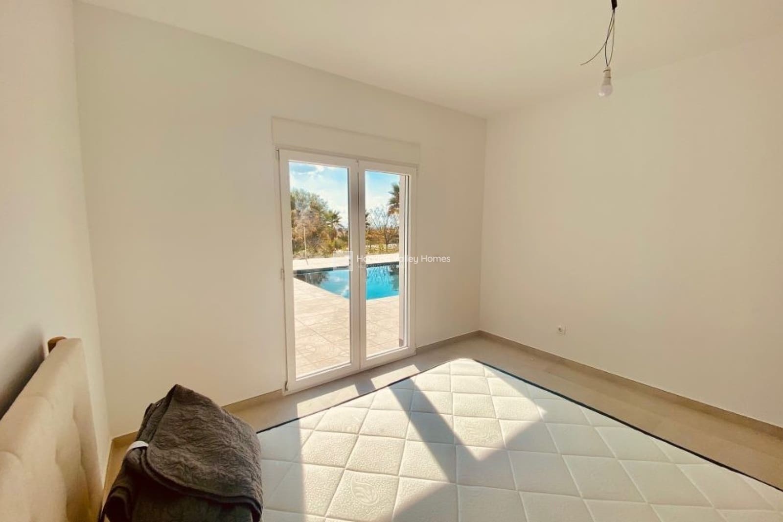 3 soveværelse Villa til salg i Macisvenda med swimmingpool garage - € 365.000 (Ref: 9932068)