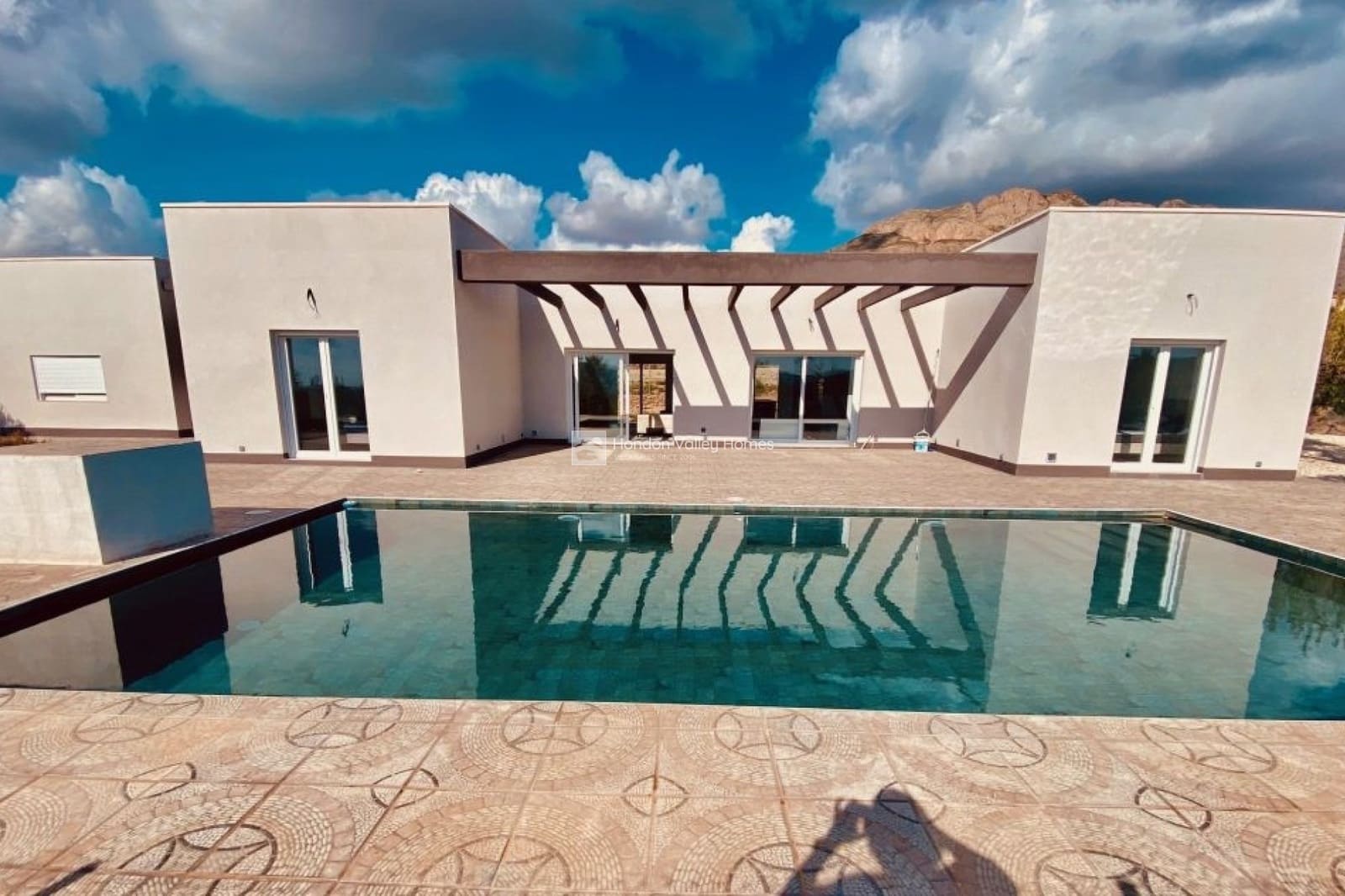 3 soveværelse Villa til salg i Macisvenda med swimmingpool garage - € 365.000 (Ref: 9932068)