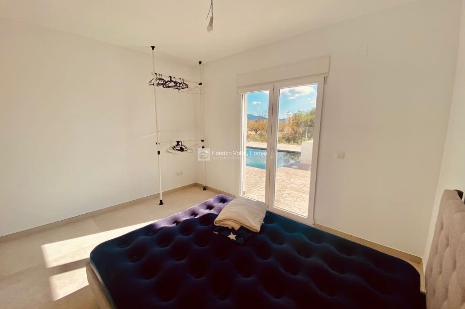 3 soveværelse Villa til salg i Macisvenda med swimmingpool garage - € 365.000 (Ref: 9932068)