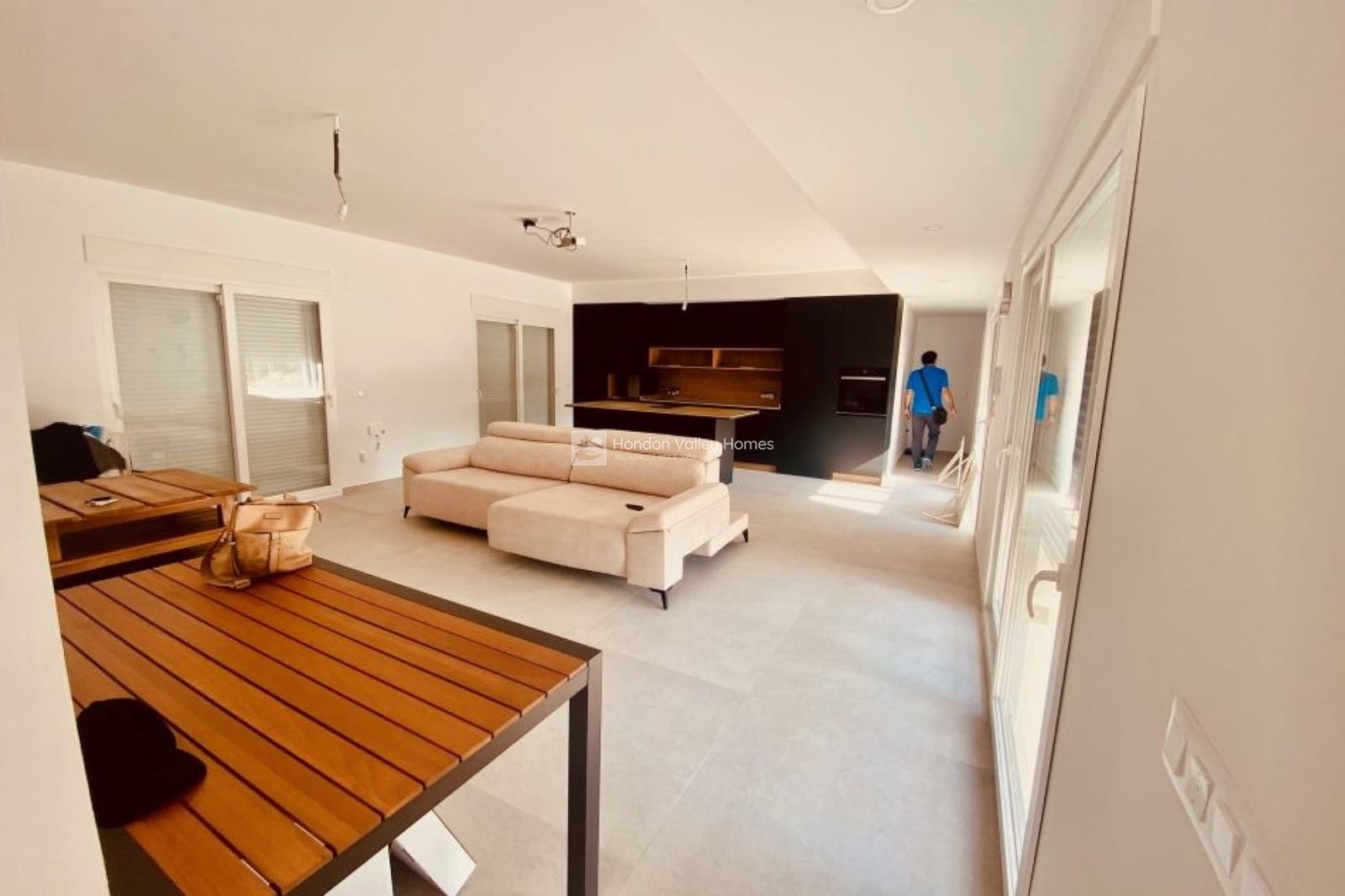 3 soveværelse Villa til salg i Macisvenda med swimmingpool garage - € 365.000 (Ref: 9932068)