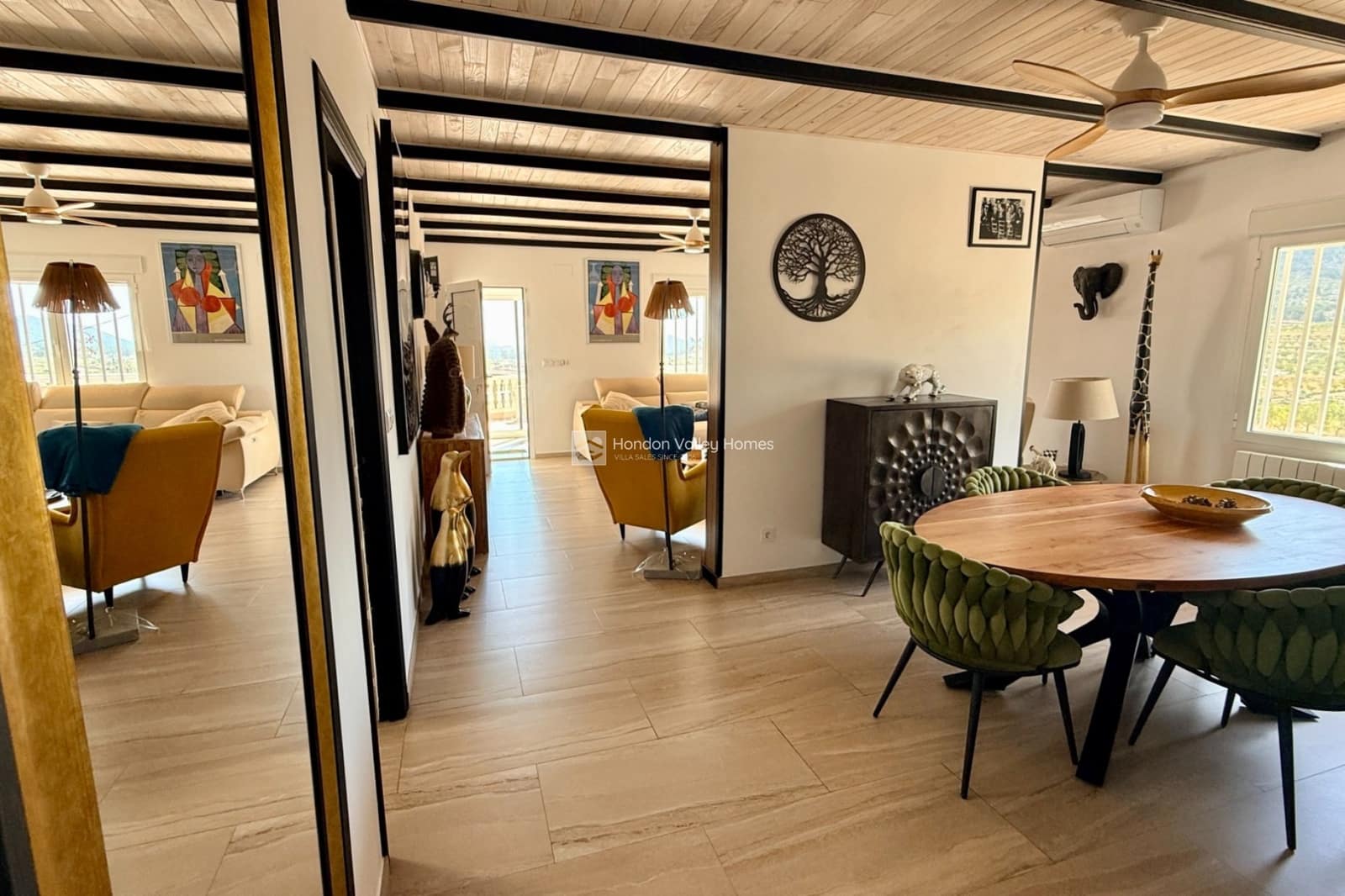 4 makuuhuone Huvila myytävänä paikassa La Romana mukana uima-altaan - 364 995 € (Ref: 9953359)