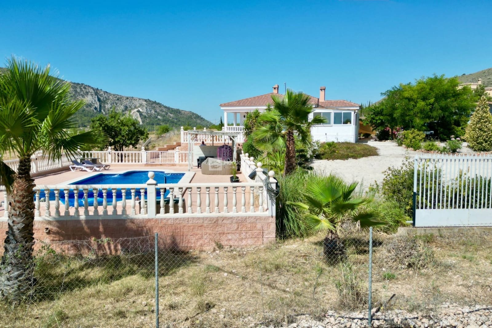 4 makuuhuone Huvila myytävänä paikassa La Romana mukana uima-altaan - 364 995 € (Ref: 9953359)