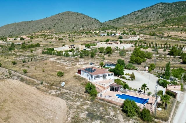 4 quarto Moradia para venda em La Romana com piscina - 364 995 € (Ref: 9953359)