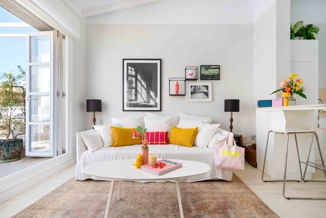 2 bedroom Penthouse for sale in Santa Catalina, Palma de Mallorca - € 790,000 (Ref: 10004755)