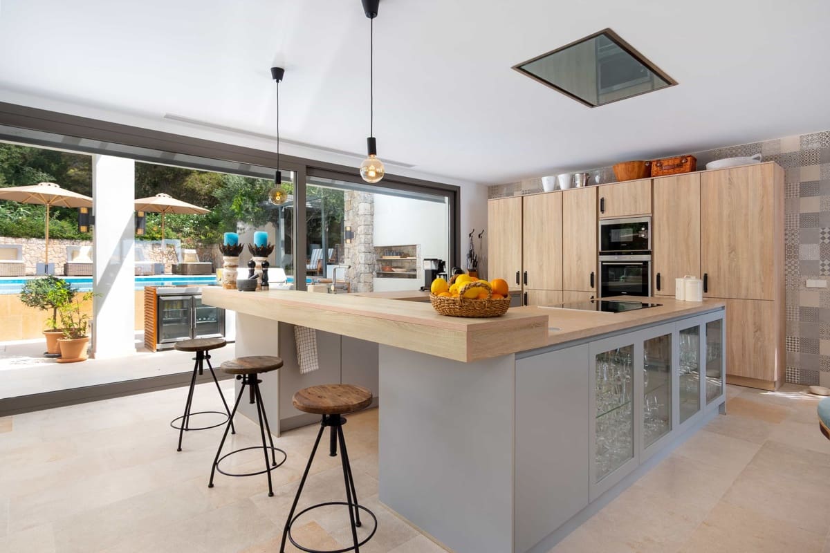 4 bedroom Villa for sale in Costa d'en Blanes with pool garage - € 8,500,000 (Ref: 10158742)