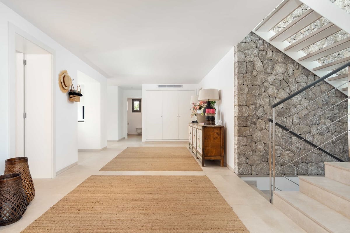4 bedroom Villa for sale in Costa d'en Blanes with pool garage - € 8,500,000 (Ref: 10158742)