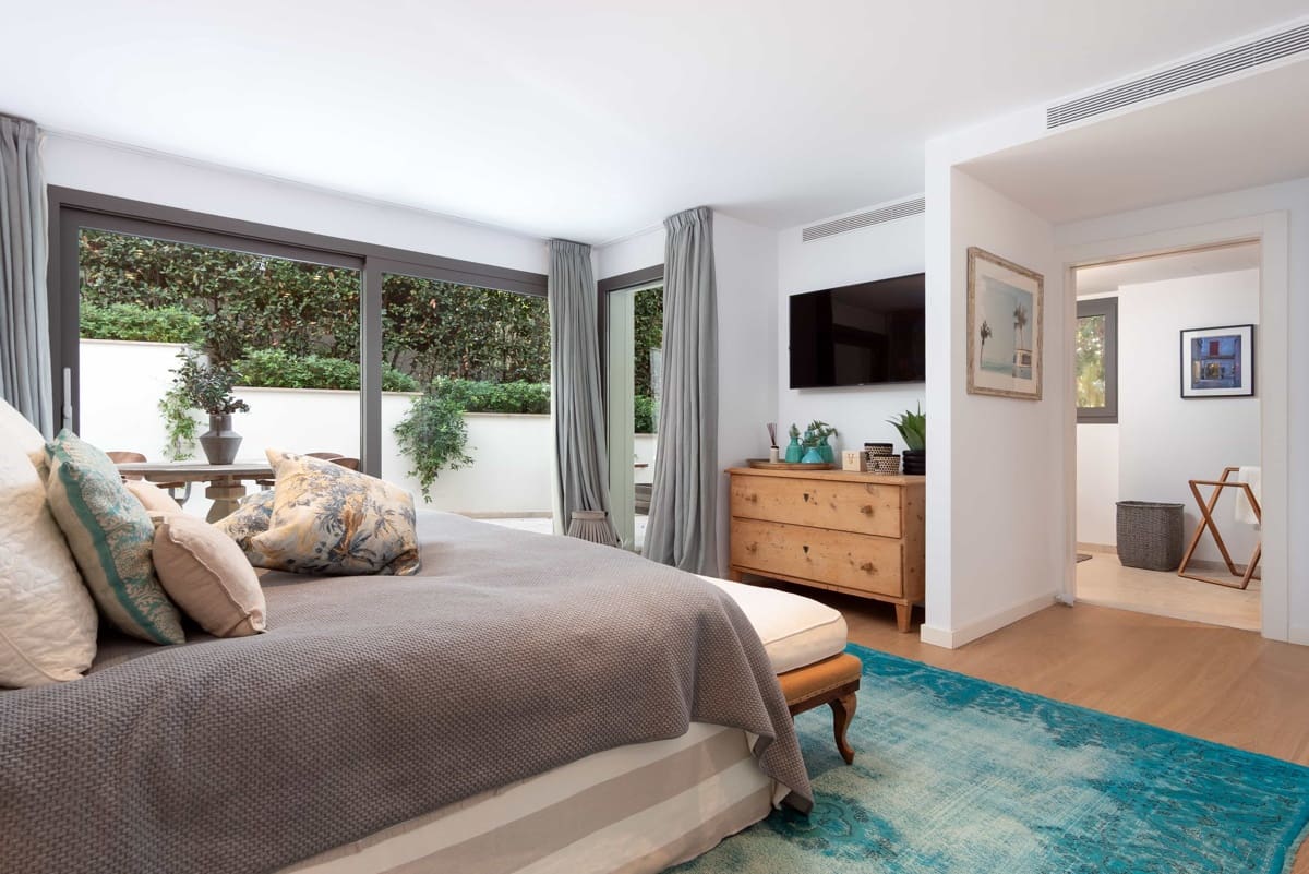 4 bedroom Villa for sale in Costa d'en Blanes with pool garage - € 8,500,000 (Ref: 10158742)