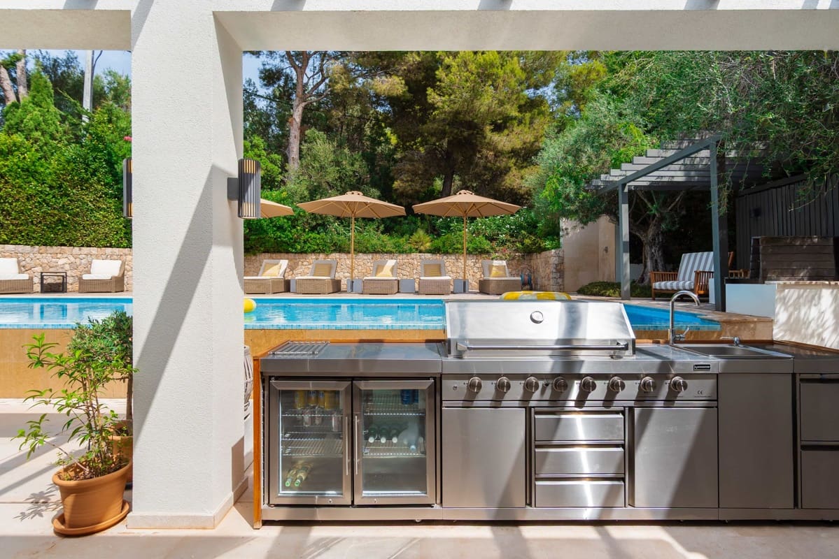 4 bedroom Villa for sale in Costa d'en Blanes with pool garage - € 8,500,000 (Ref: 10158742)