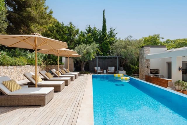 4 bedroom Villa for sale in Costa d'en Blanes, Calvià with pool garage - € 8,500,000 (Ref: 10158742)