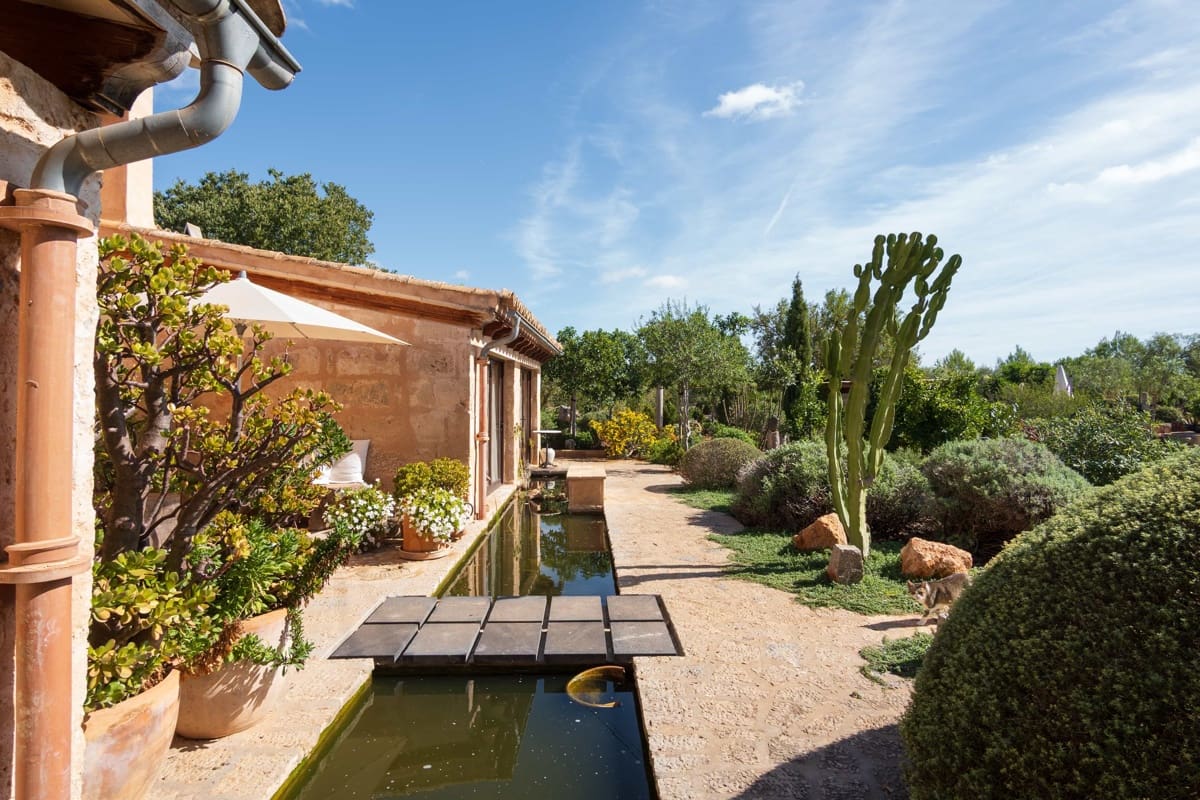3 bedroom Finca/Country House for sale in Santa Maria del Cami with pool garage - € 2,900,000 (Ref: 10167260)