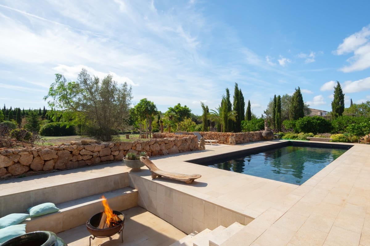 3 bedroom Finca/Country House for sale in Santa Maria del Cami with pool garage - € 2,900,000 (Ref: 10167260)