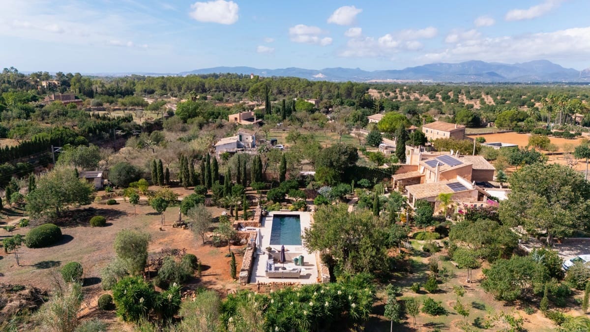 3 bedroom Finca/Country House for sale in Santa Maria del Cami with pool garage - € 2,900,000 (Ref: 10167260)