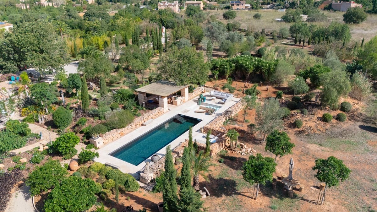 3 bedroom Finca/Country House for sale in Santa Maria del Cami with pool garage - € 2,900,000 (Ref: 10167260)