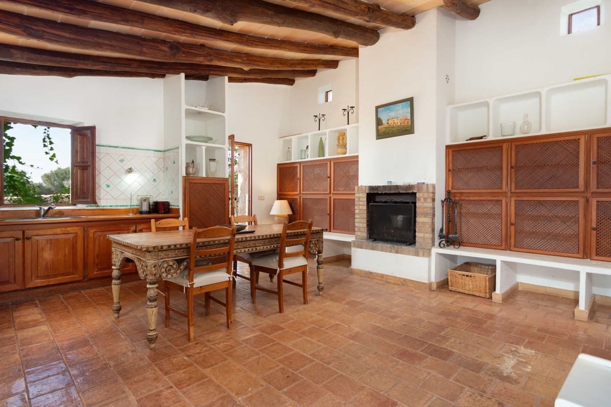5 soveværelse Finca/Landehus til salg i Porreres med swimmingpool garage - € 4.500.000 (Ref: 10183307)