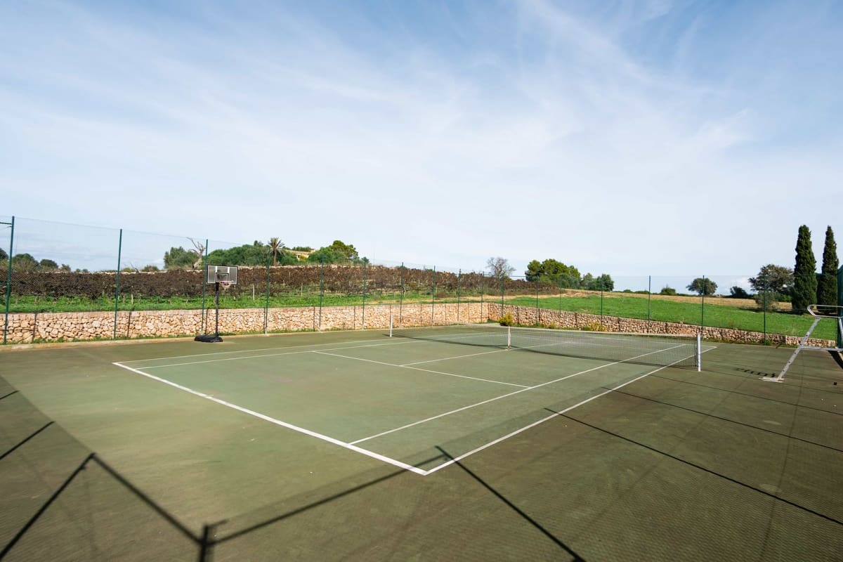 5 soveværelse Finca/Landehus til salg i Porreres med swimmingpool garage - € 4.500.000 (Ref: 10183307)