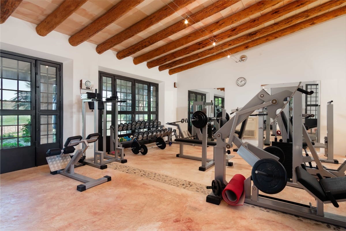 5 soveværelse Finca/Landehus til salg i Porreres med swimmingpool garage - € 4.500.000 (Ref: 10183307)