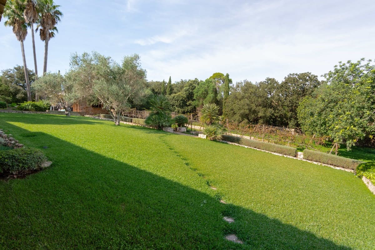 5 soveværelse Finca/Landehus til salg i Porreres med swimmingpool garage - € 4.500.000 (Ref: 10183307)