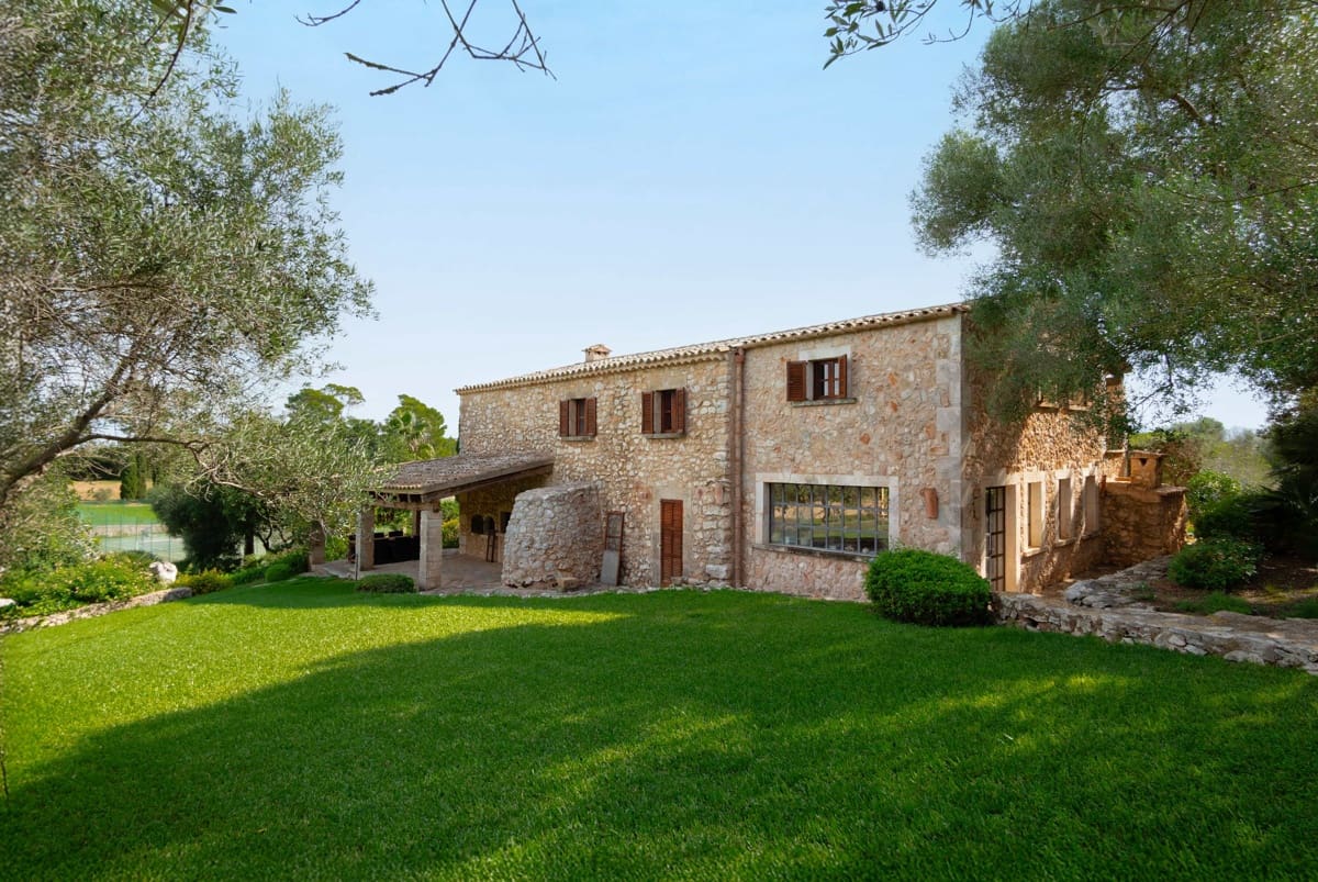 5 soveværelse Finca/Landehus til salg i Porreres med swimmingpool garage - € 4.500.000 (Ref: 10183307)