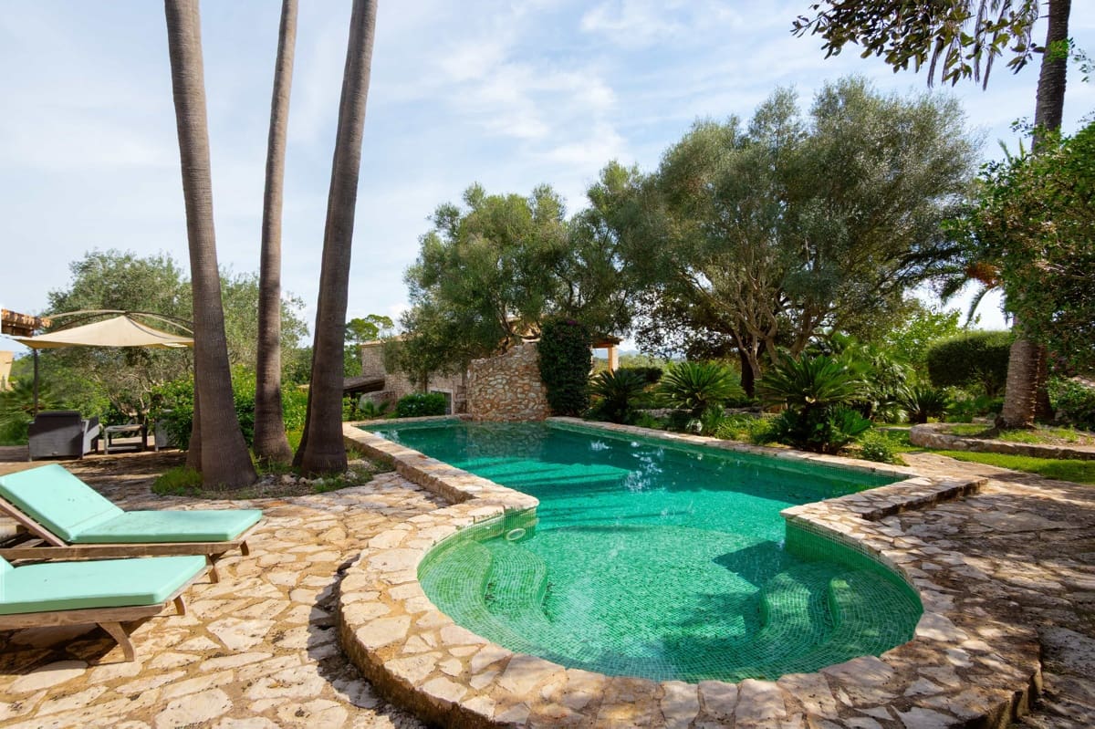 5 soveværelse Finca/Landehus til salg i Porreres med swimmingpool garage - € 4.500.000 (Ref: 10183307)