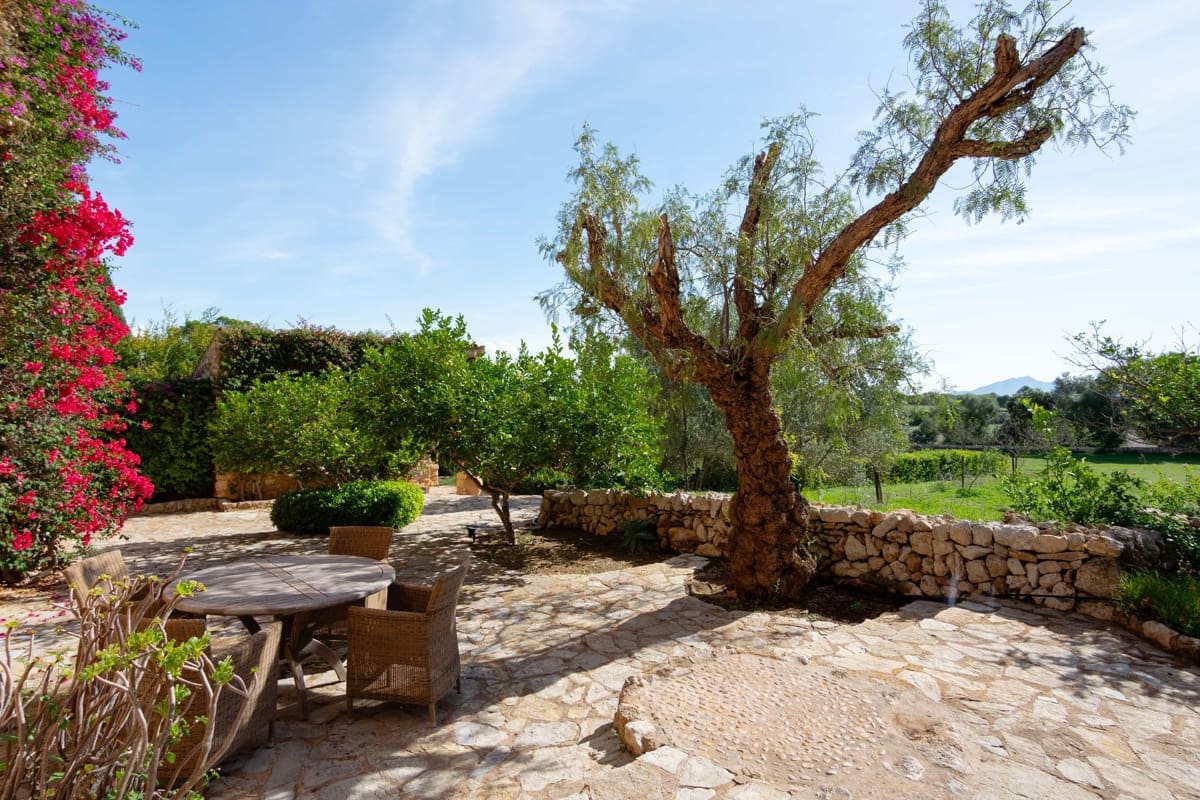 5 soveværelse Finca/Landehus til salg i Porreres med swimmingpool garage - € 4.500.000 (Ref: 10183307)