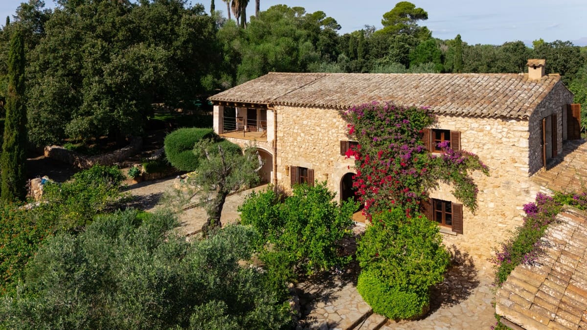 5 soveværelse Finca/Landehus til salg i Porreres med swimmingpool garage - € 4.500.000 (Ref: 10183307)