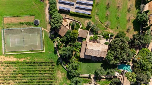 5 soveværelse Finca/Landehus til salg i Porreres med swimmingpool garage - € 4.500.000 (Ref: 10183307)