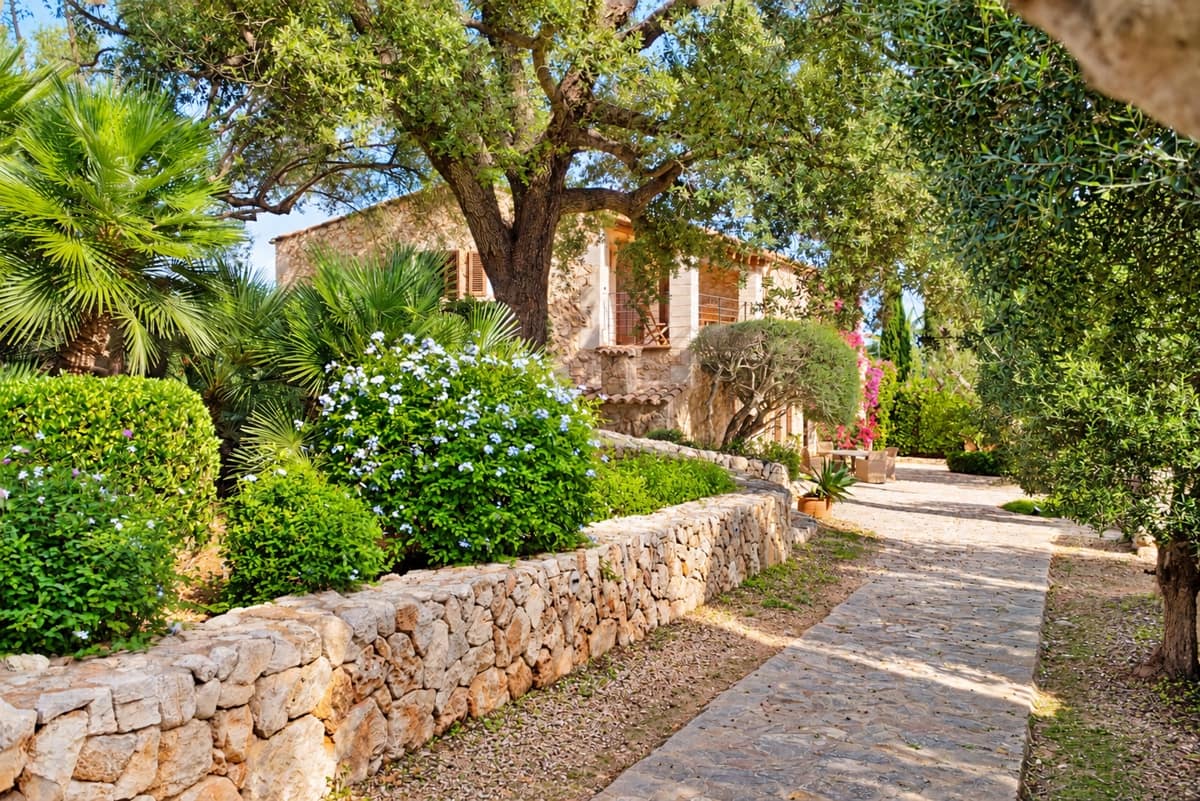5 soveværelse Finca/Landehus til salg i Porreres med swimmingpool garage - € 4.500.000 (Ref: 10183307)