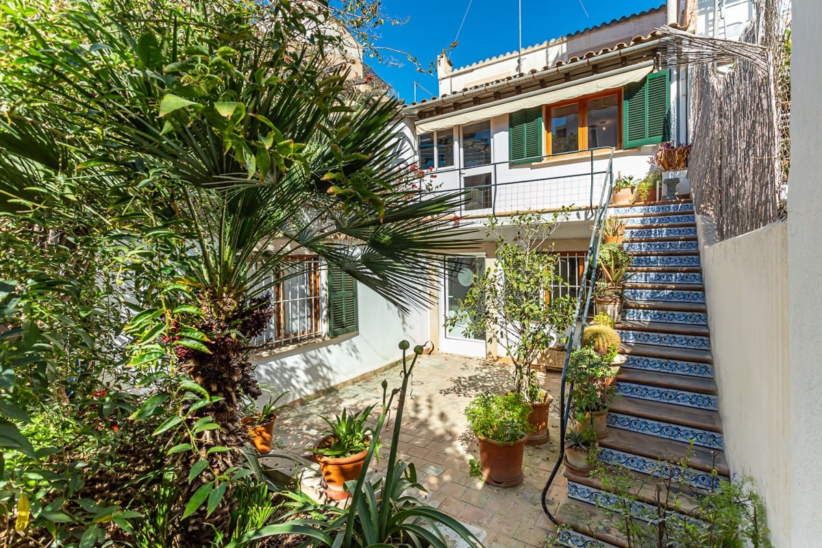 8 soveværelse Byhus til salg i Palma de Mallorca - € 1.500.000 (Ref: 7672404)