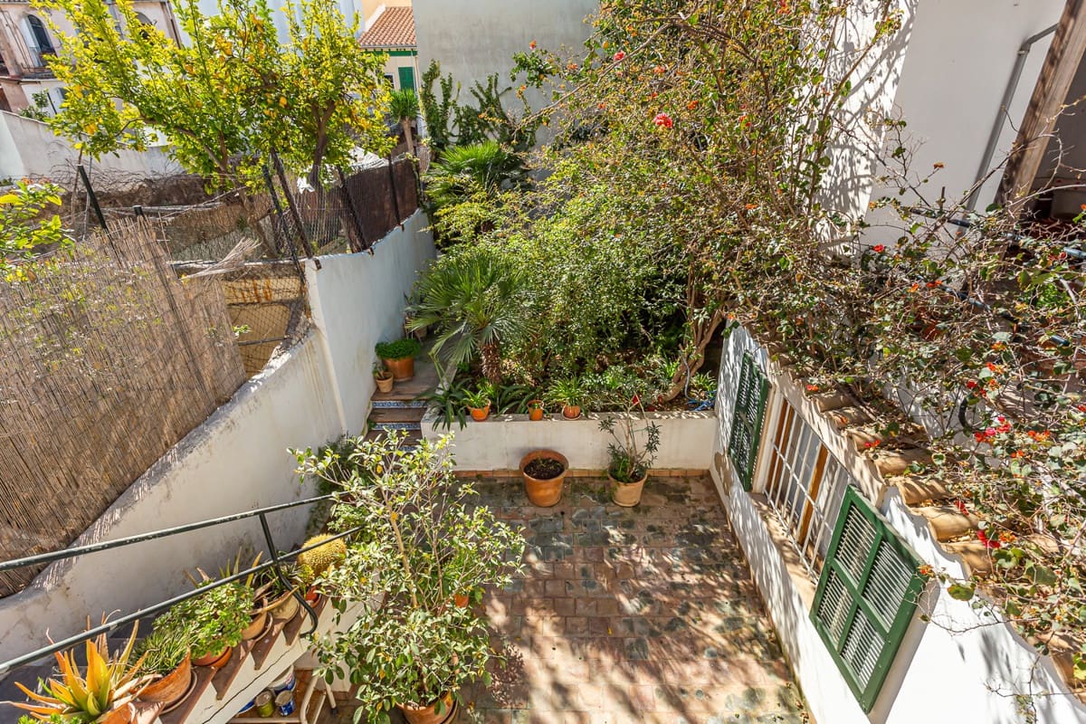 8 soveværelse Byhus til salg i Palma de Mallorca - € 1.500.000 (Ref: 7672404)
