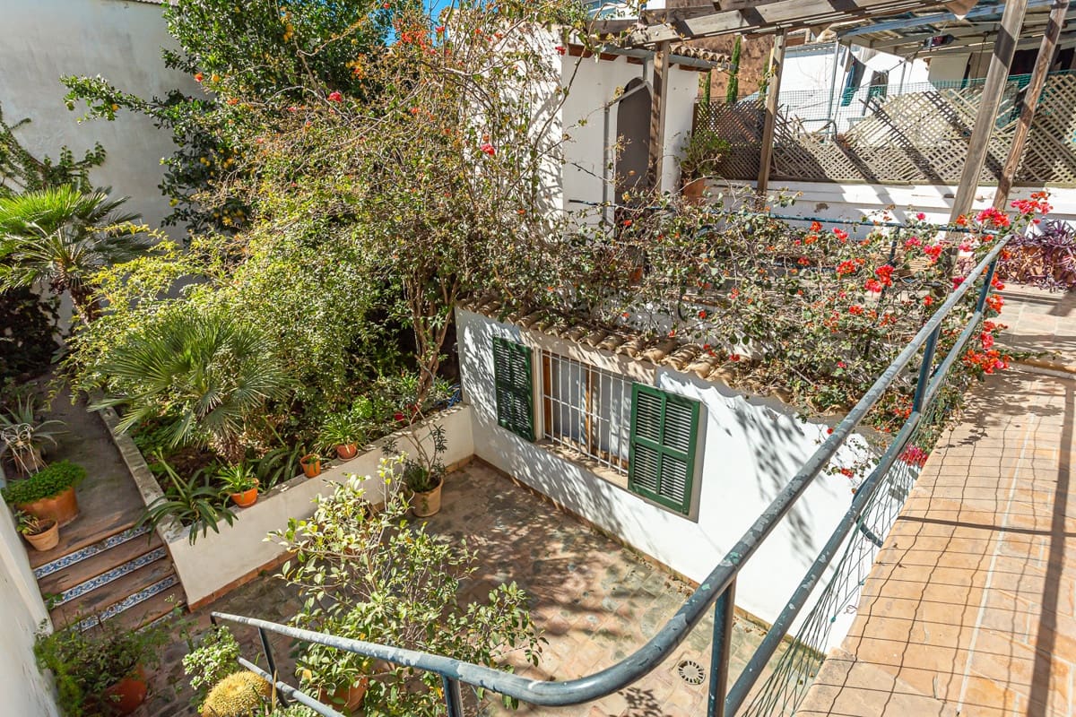 8 soveværelse Byhus til salg i Palma de Mallorca - € 1.500.000 (Ref: 7672404)
